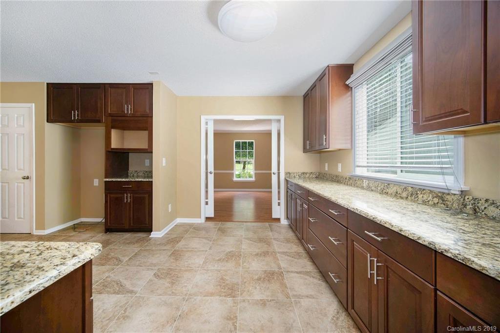 1634 Summit Ridge Lane Kannapolis, NC 28083 - Photo 5 of 35 Gallery Image 5