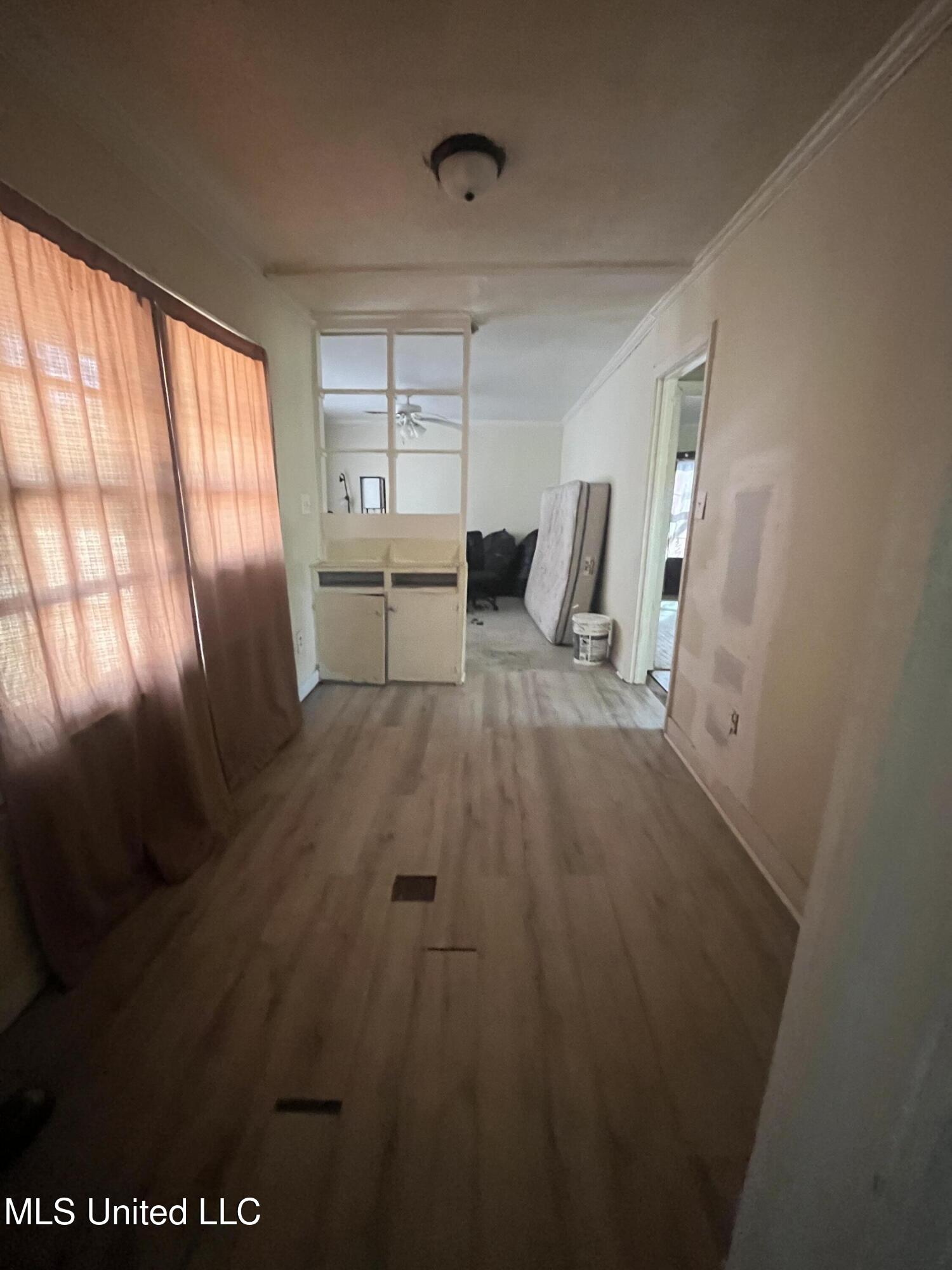 979 Winn Street Jackson, MS 39204 - Photo 4 of 24 IMG_1804