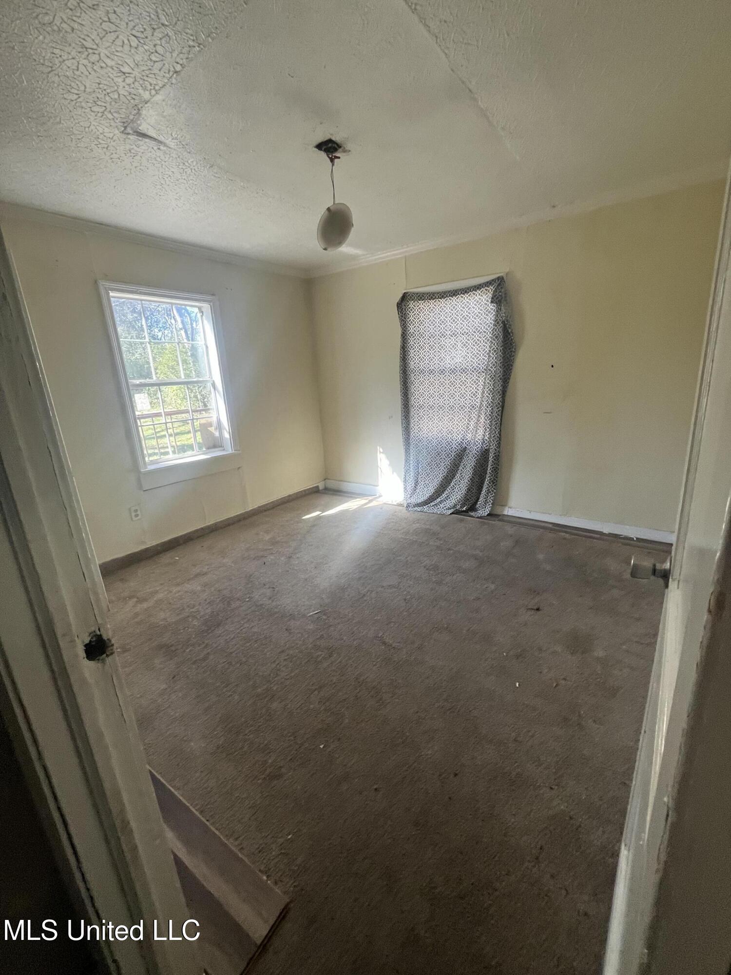 979 Winn Street Jackson, MS 39204 - Photo 6 of 24 IMG_1806