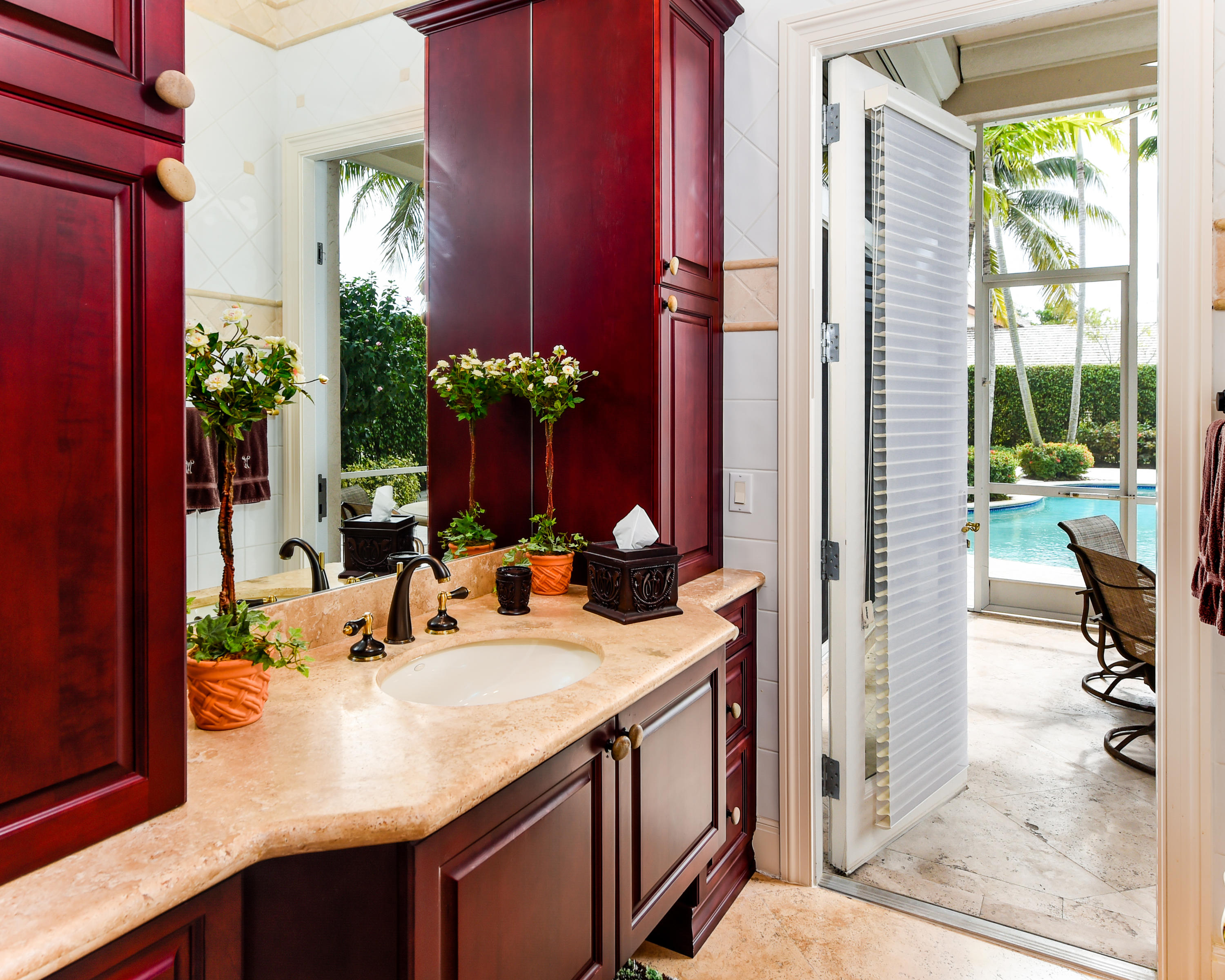 19667 Oakbrook Circle Boca Raton, FL 33434 - Photo 60 of 82 Guest Room Cabana Bath