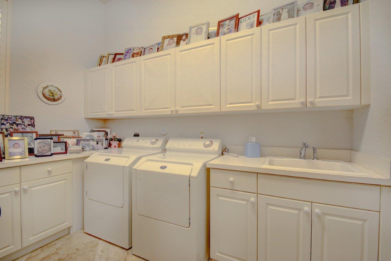 19667 Oakbrook Circle Boca Raton, FL 33434 - Photo 64 of 82 Laundry Room