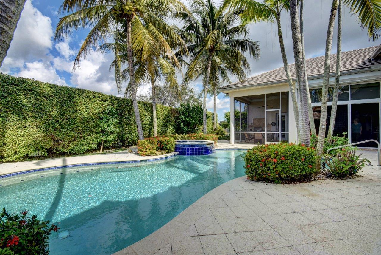 19667 Oakbrook Circle Boca Raton, FL 33434 - Photo 71 of 82 Pool