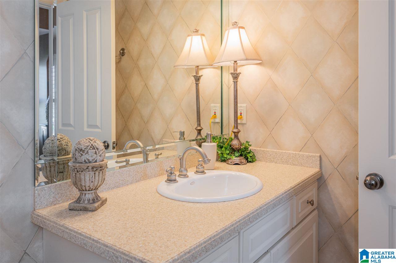 5680 Chestnut Trace Birmingham, AL 35244 - Photo 32 of 48