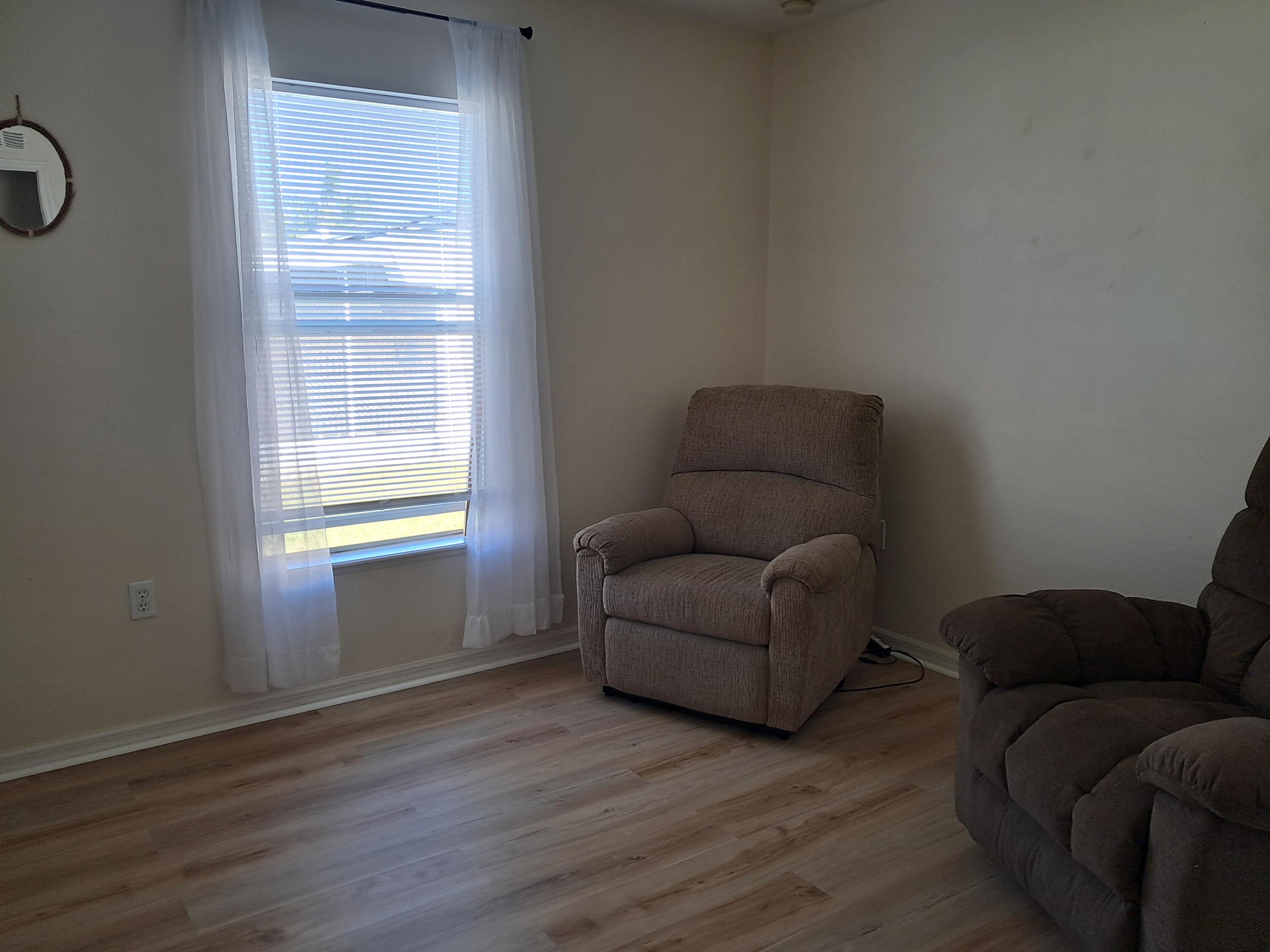 426 Easy Street Sebastian, FL 32958 - Photo 11 of 12 20251231_112652