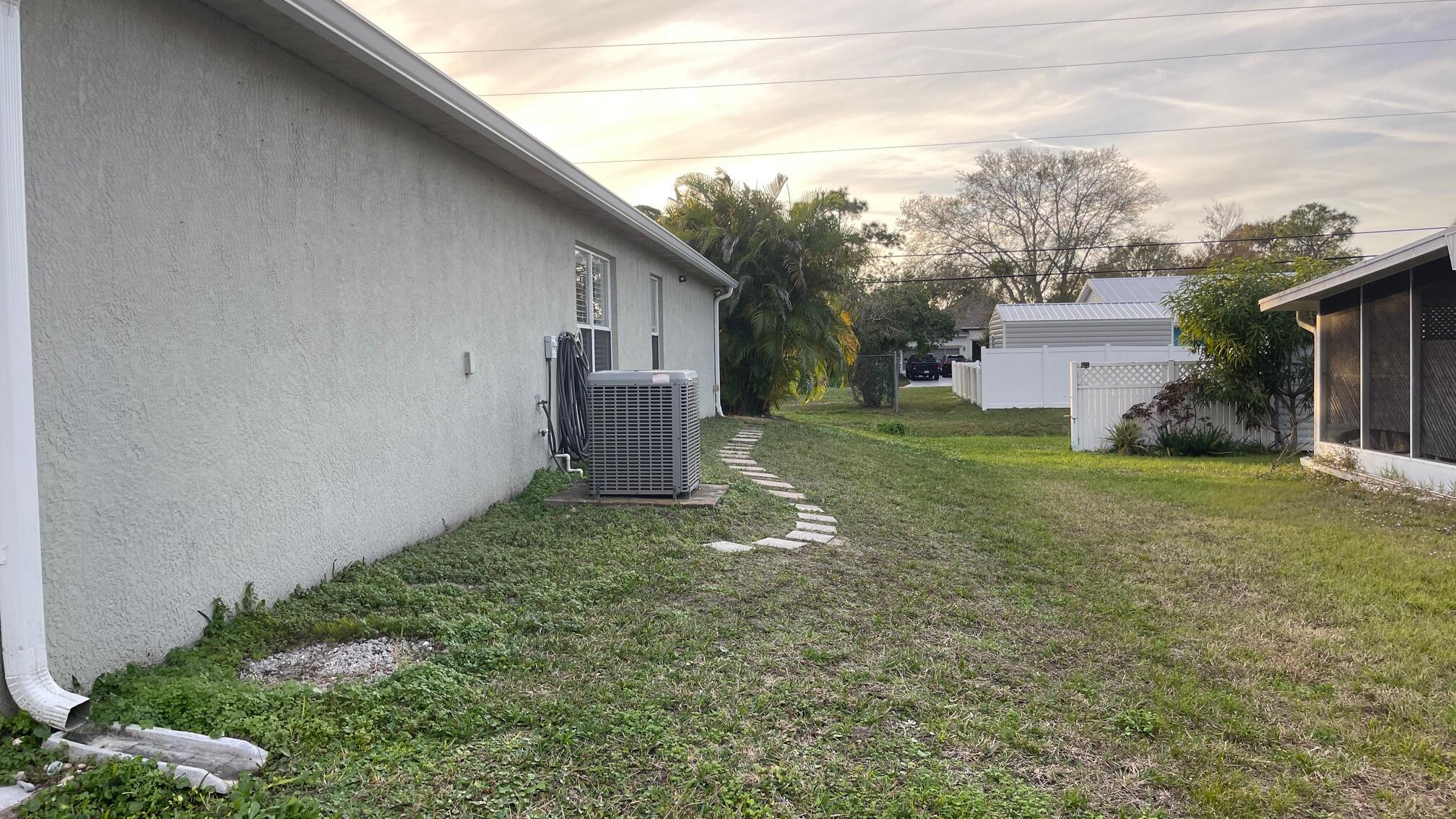 426 Easy Street Sebastian, FL 32958 - Photo 7 of 12 IMG_6852