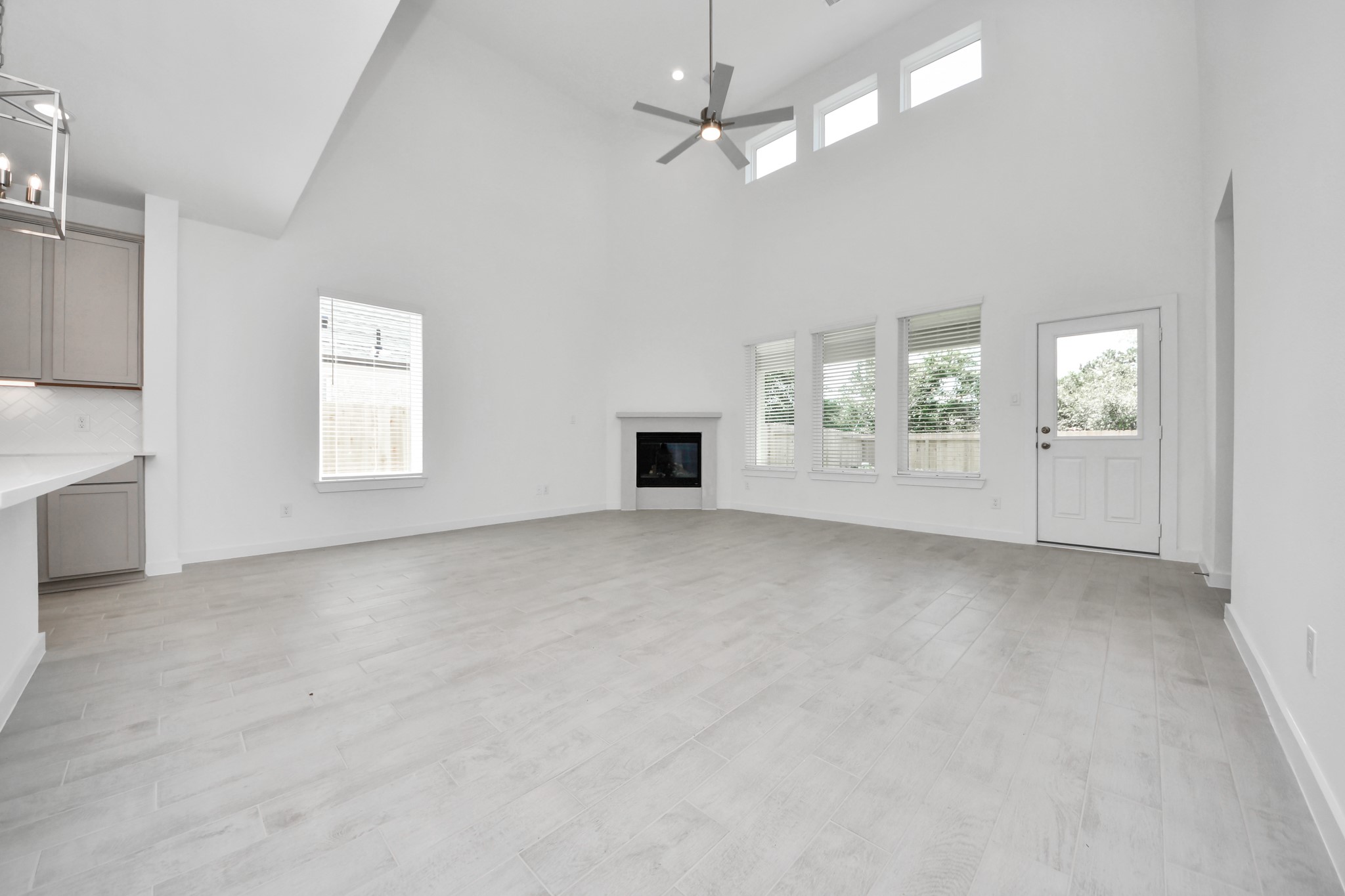 2926 Bury Park Dr Spring Spring, TX 77373 - Photo 16 of 40 This generously spacious kitchen is a dream realized!