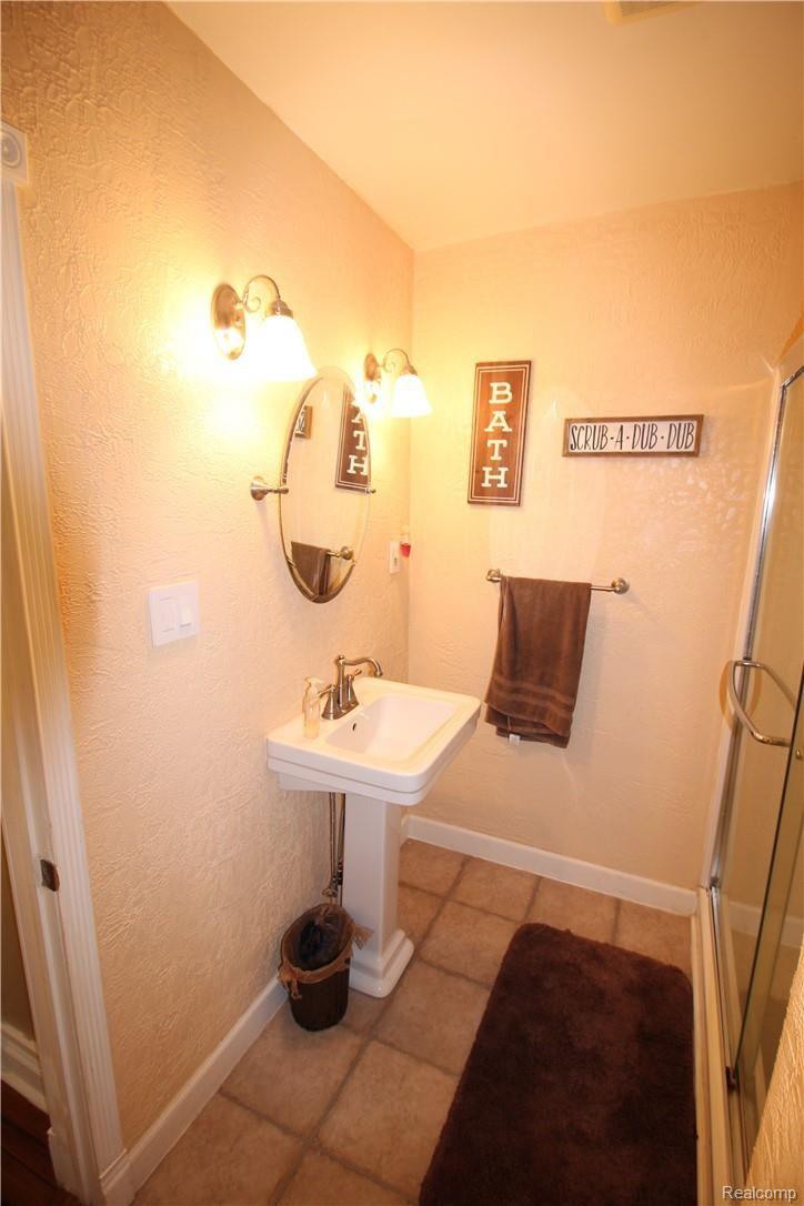 15059 McCaslin Lake Road Linden, MI 48451 - Photo 21 of 25 038.JPG