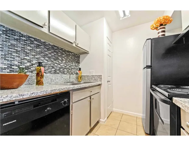 $999 | 2431 Farm To Market 1960 Road West, Unit 354, Houston, TX 77068