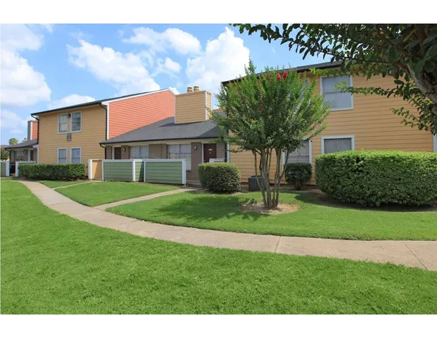 $999 | 2431 Farm To Market 1960 Road West, Unit 354, Houston, TX 77068