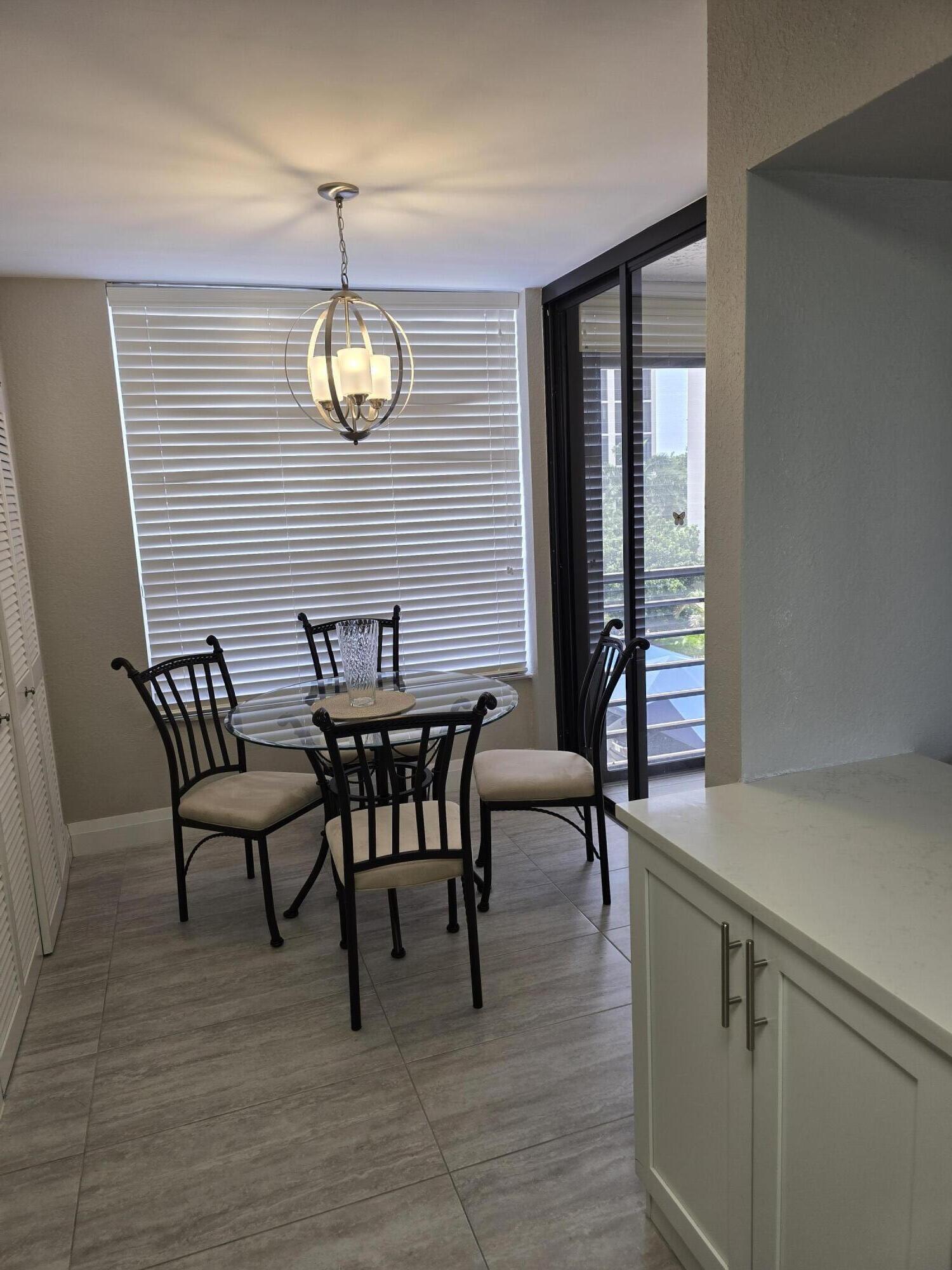 7580 Regency Lake Drive, Unit 402 Boca Raton, FL 33433 - Photo 4 of 28 1000056616
