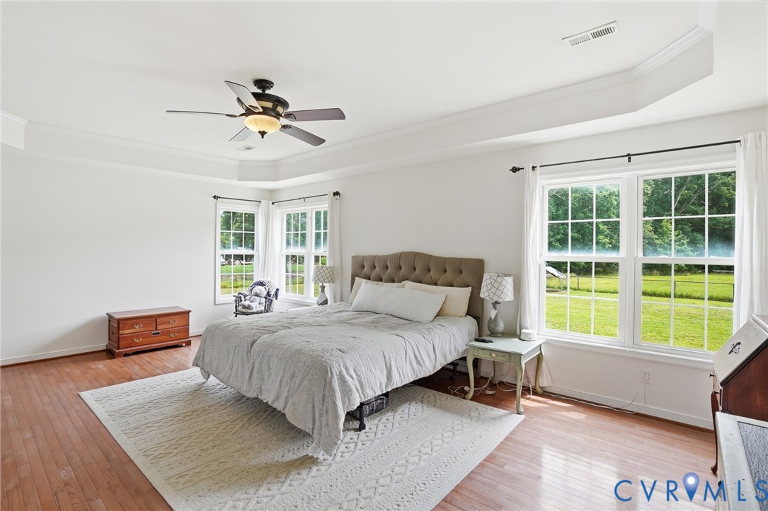 5305 Wellington Ridge Road Richmond, VA 23231 - Photo 31 of 67 Spacious room with wood-finish flooring, white wal