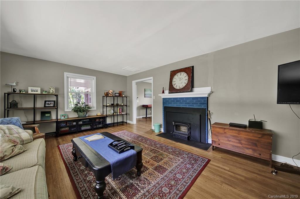 8448 Pence Road Charlotte, NC 28215 - Photo 7 of 32 Gallery Image 7