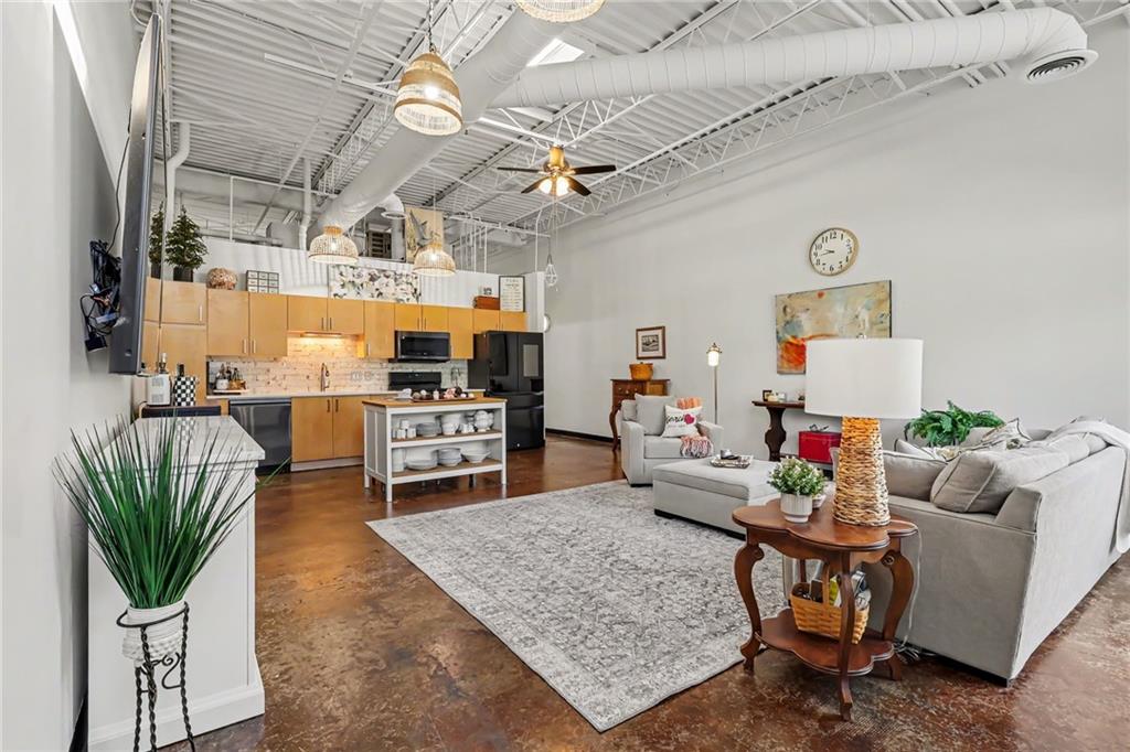 5200 Peachtree Road, Unit 2114 Atlanta, GA 30341 - Photo 4 of 37 Gallery Image 4