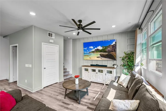 $614,900 | 12820 Watt Lane, Unit C, Sylmar, CA 91342