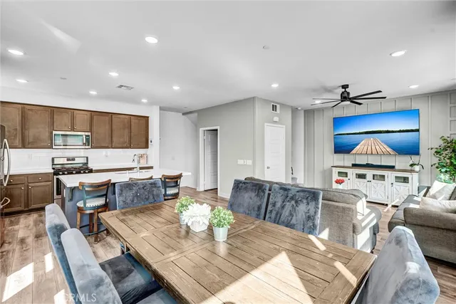 $614,900 | 12820 Watt Lane, Unit C, Sylmar, CA 91342