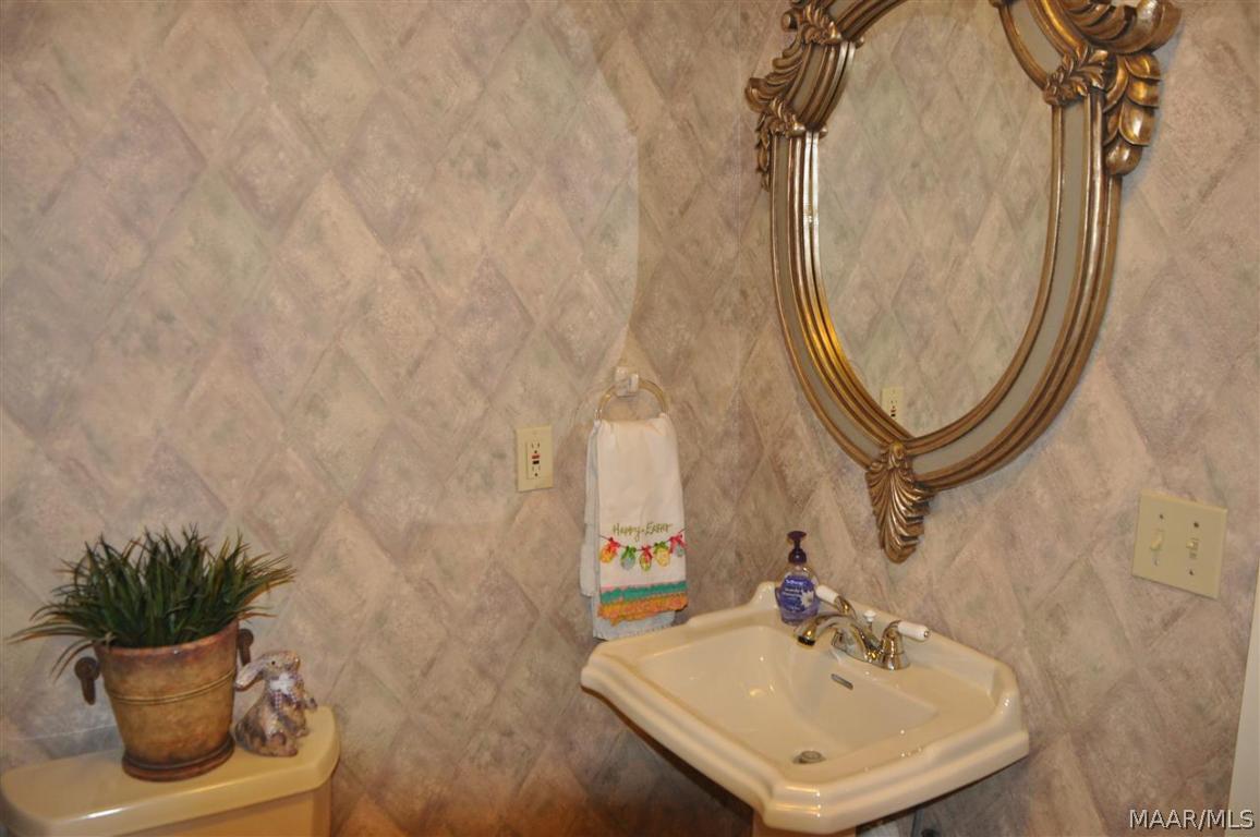102 Beam Road Enterprise, AL 36330 - Photo 15 of 30 Gallery Image 15