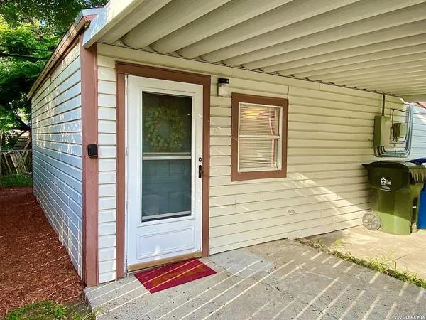 $750 | 1750 Morales Street, Unit 2, Corpus Christi, TX 78416