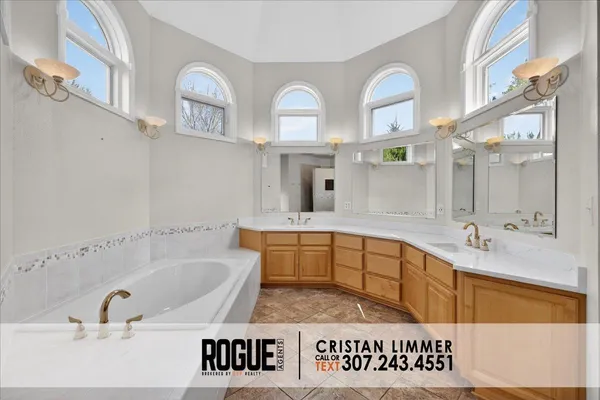 $1,100,000 | 4210 Otter, Casper, WY 82604