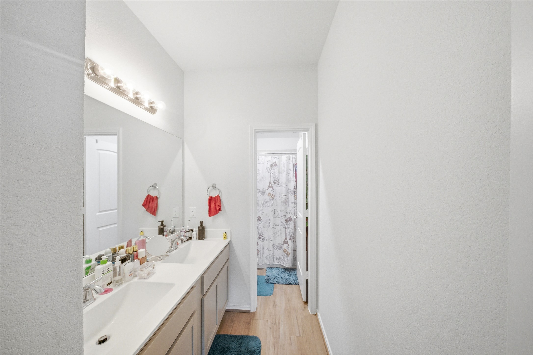1622 Homewood Point Lane Rosharon, TX 77583 - Photo 17 of 41 a bathroom with a sink vanity tub and shower