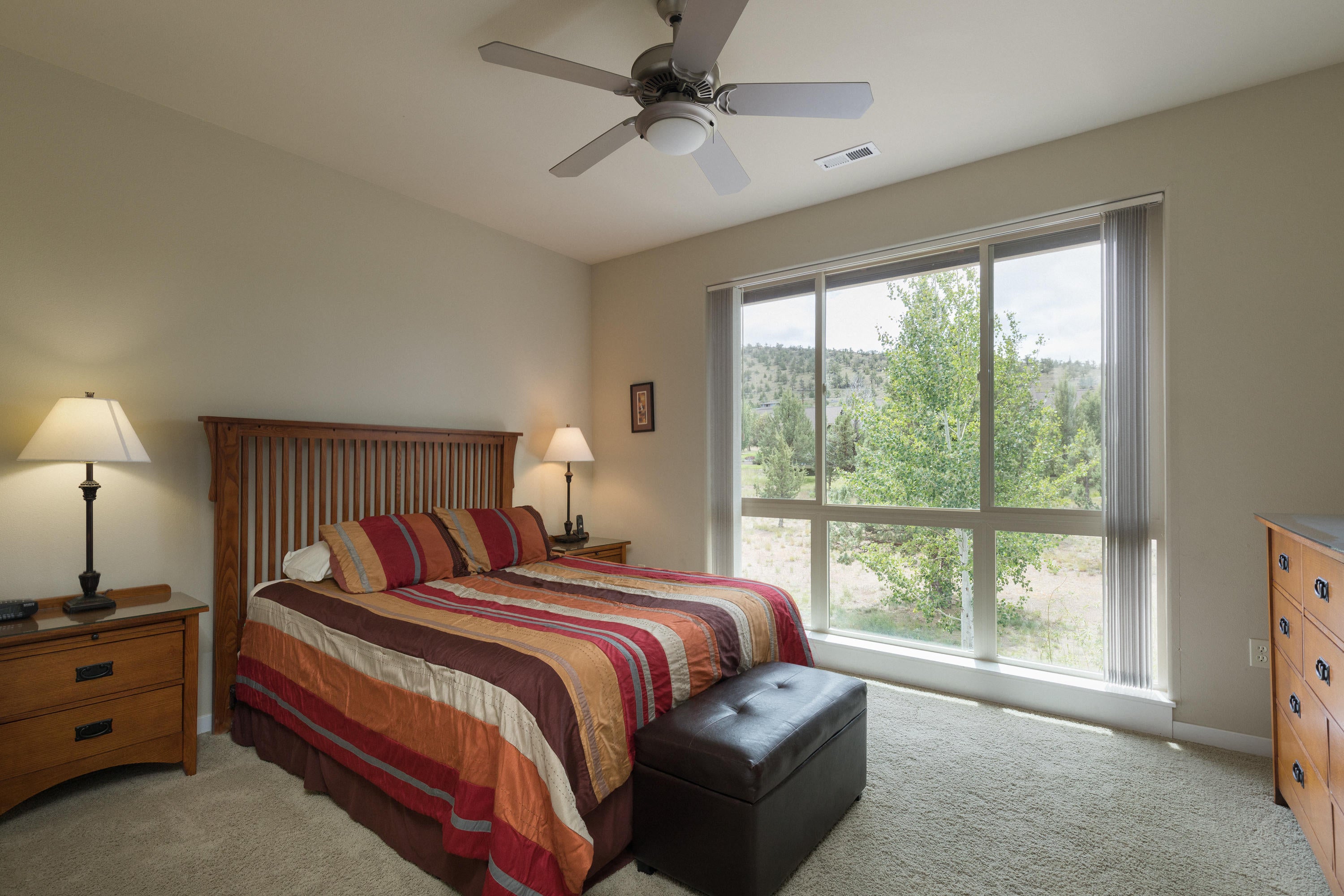 1371 Highland View Loop, Unit WG18 Redmond, OR 97756 - Photo 19 of 23 Guest Room 2