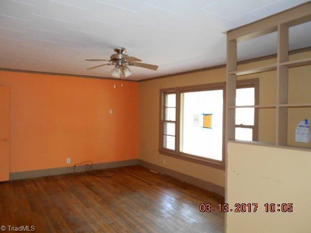 1986 Lakeview Road Asheboro, NC 27203 - Photo 3 of 16 Gallery Image 3