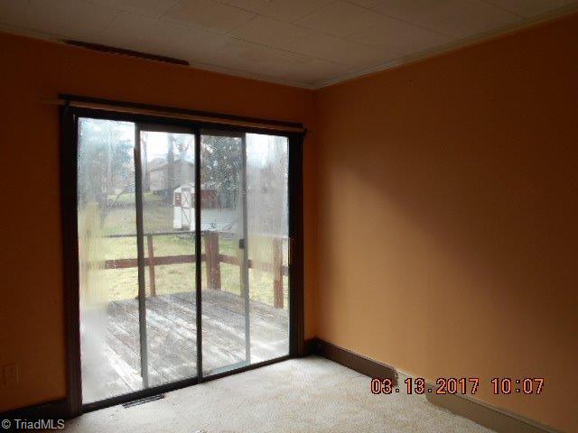 1986 Lakeview Road Asheboro, NC 27203 - Photo 4 of 16 Gallery Image 4