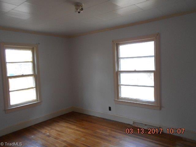 1986 Lakeview Road Asheboro, NC 27203 - Photo 8 of 16 Gallery Image 8