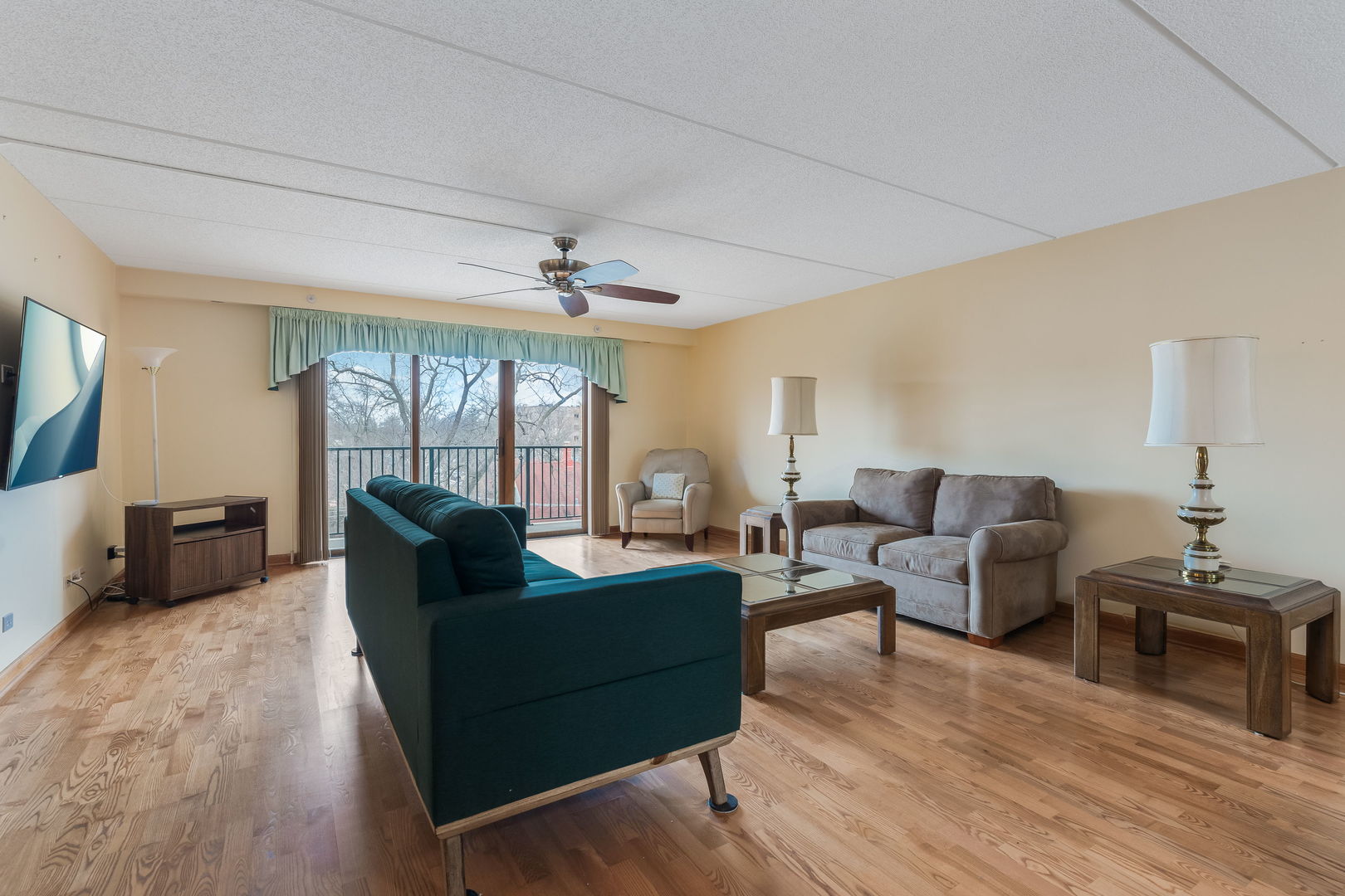 1600 East Thacker Street, Unit 513 Des Plaines, IL 60016 - Photo 7 of 20