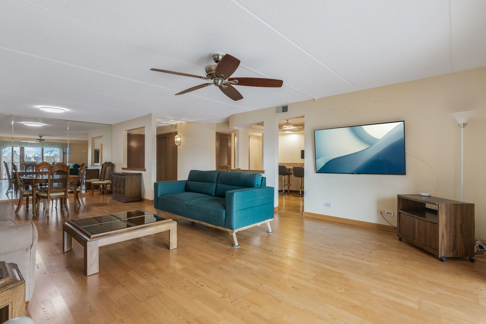 1600 East Thacker Street, Unit 513 Des Plaines, IL 60016 - Photo 8 of 20