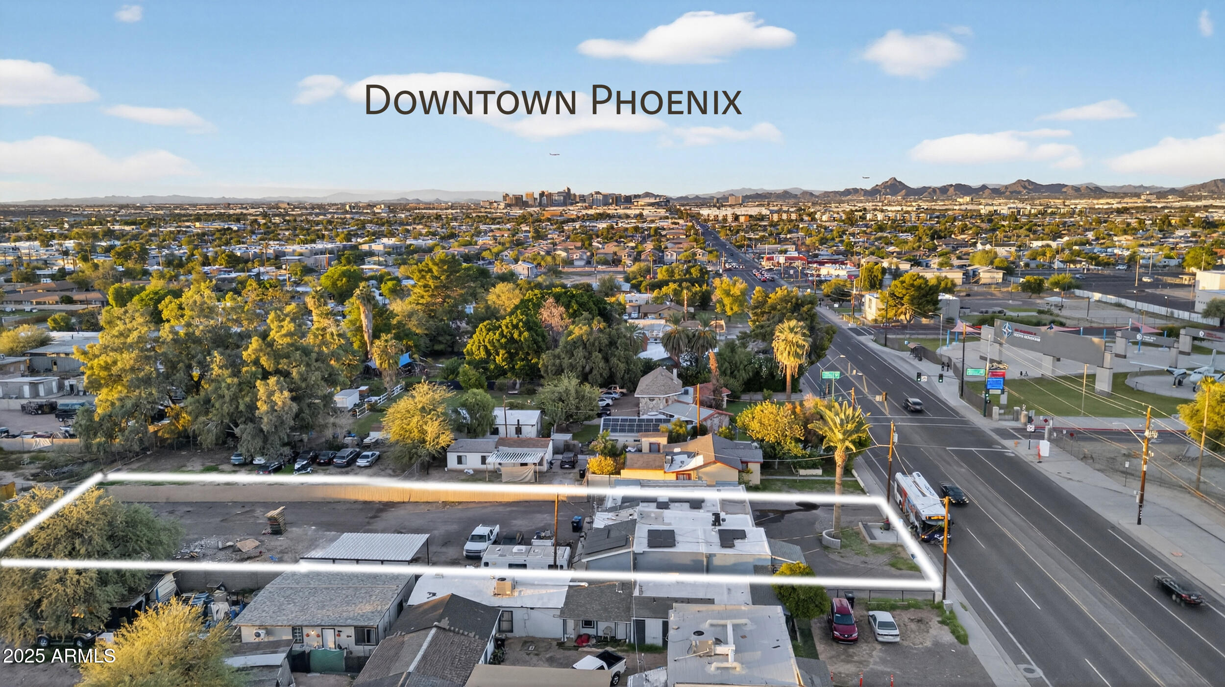 5436 South 7th Street Phoenix, AZ 85040 - Photo 8 of 8 a view of a city