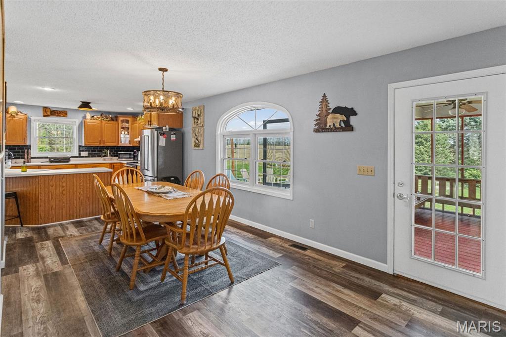 124 Evergreen Court Brighton, IL 62012 - Photo 15 of 69