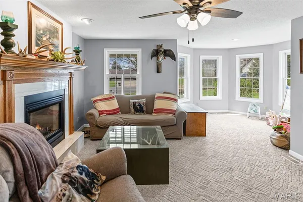 $369,500 | 124 Evergreen Court, Brighton, IL 62012