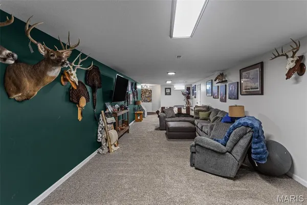 $369,500 | 124 Evergreen Court, Brighton, IL 62012