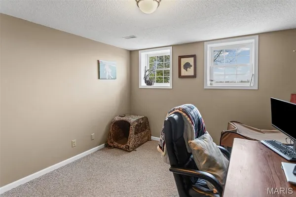 $369,500 | 124 Evergreen Court, Brighton, IL 62012