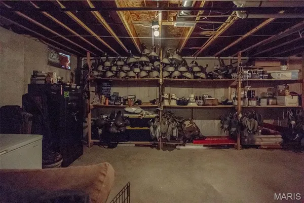 $369,500 | 124 Evergreen Court, Brighton, IL 62012