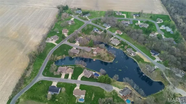 $369,500 | 124 Evergreen Court, Brighton, IL 62012