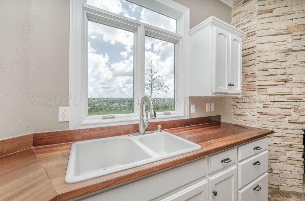 7950 East Lake View Road Amarillo, TX 79118 - Photo 16 of 49 Kitchen view 4