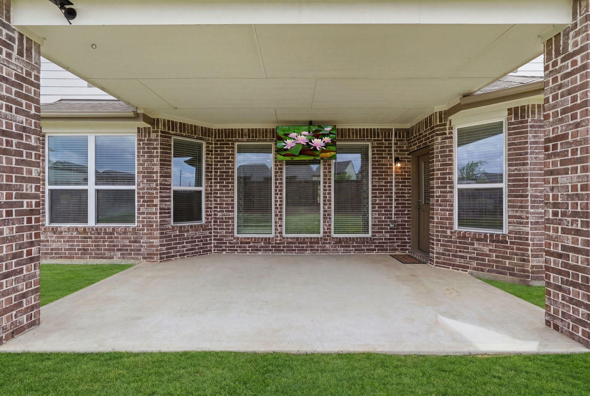 7522 Windsor View Drive Spring, TX 77379 - Photo 46 of 49 Outdoor patio with plenty of space.
