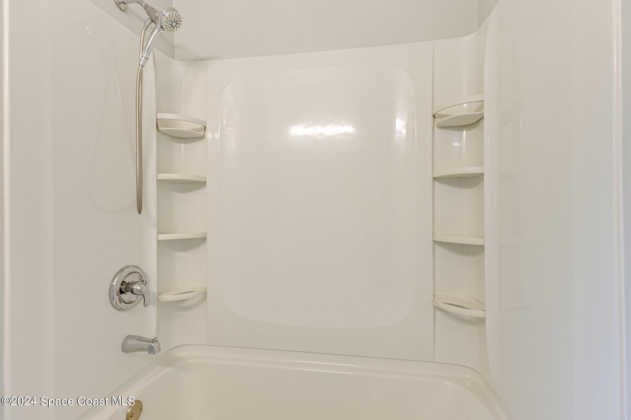 861 Furth Road Northwest Palm Bay, FL 32907 - Photo 13 of 23 561-Furth-217.jpg-SMALL