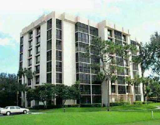 7847 Lakeside Boulevard, Unit 1043 Boca Raton, FL 33434 - Photo 1 of 1 Primary Photo
