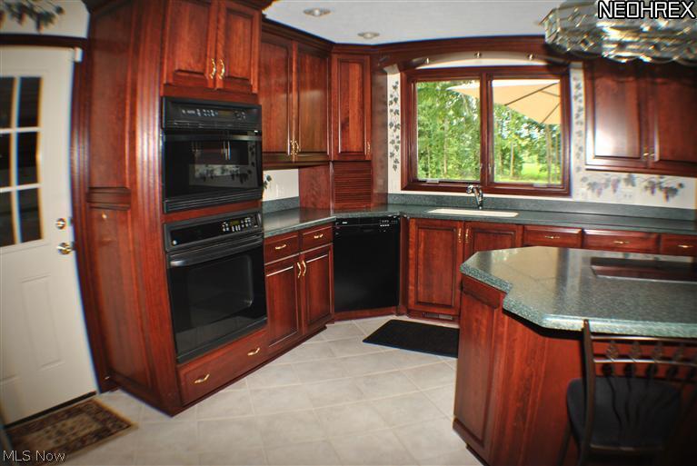 8281 Oberlin Road Elyria, OH 44035 - Photo 13 of 24 Gallery Image 13