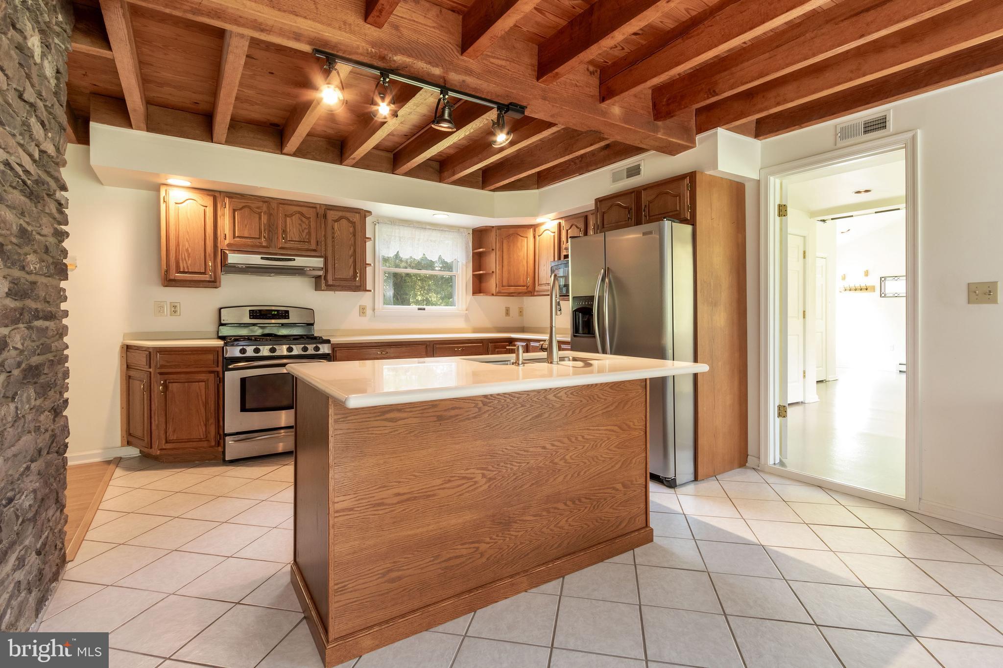 1409 Pleasant View Road Coopersburg, PA 18036 - Photo 15 of 50 Kitchen