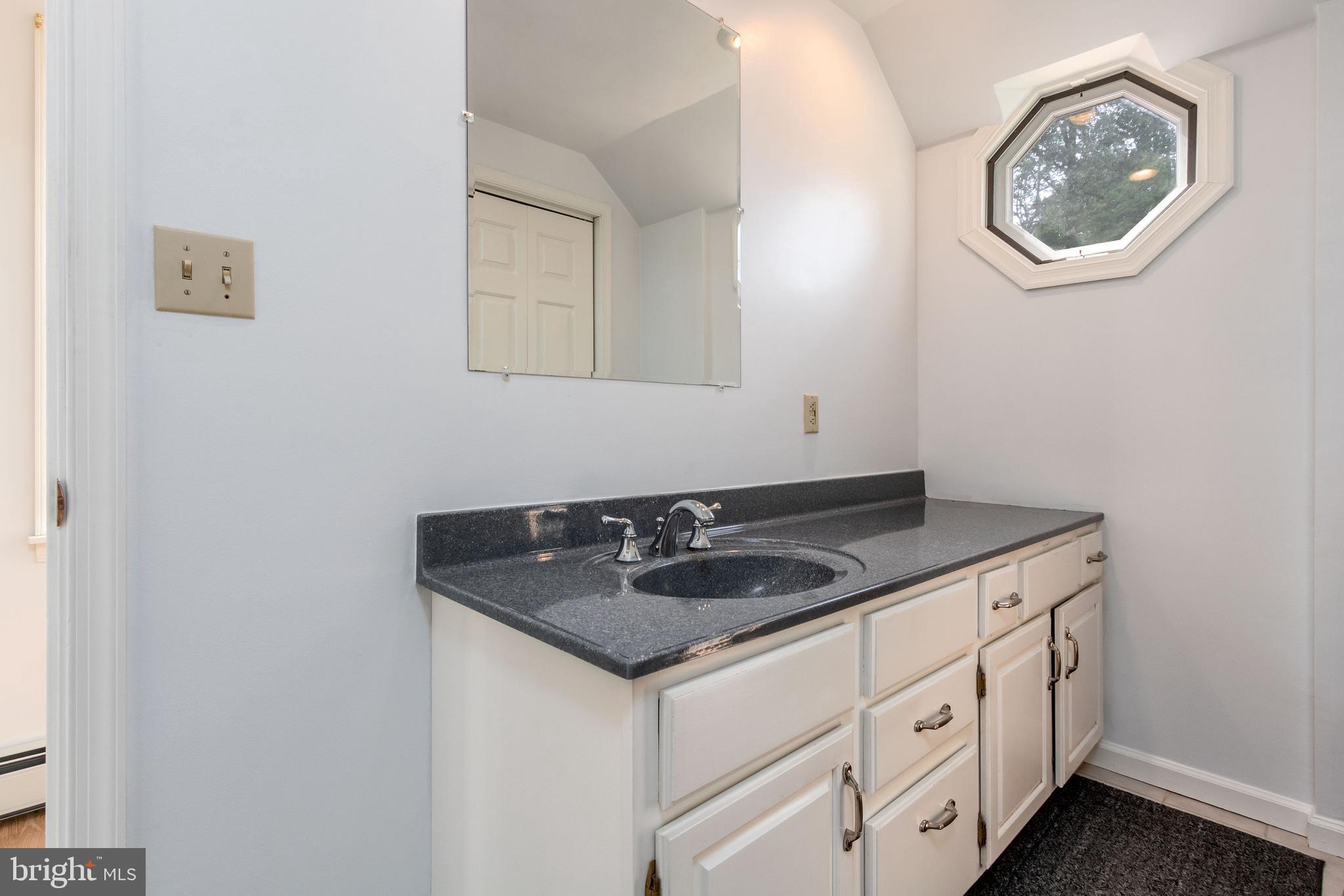 1409 Pleasant View Road Coopersburg, PA 18036 - Photo 25 of 50 1st floor bath