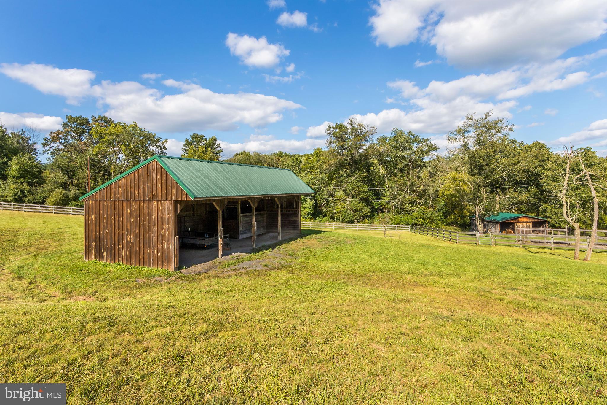 1409 Pleasant View Road Coopersburg, PA 18036 - Photo 38 of 50 Barn/Run-in shed
