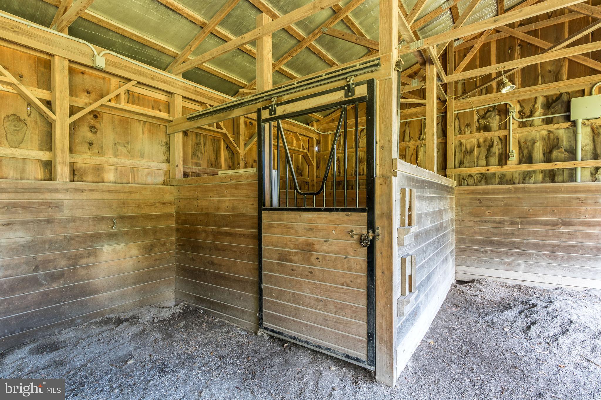 1409 Pleasant View Road Coopersburg, PA 18036 - Photo 41 of 50 Run-in shed with stall