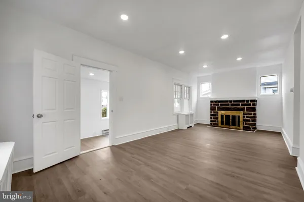 $1,450 | 12 Montrose Avenue, Upper Darby, PA 19082