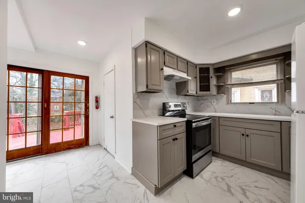 $1,450 | 12 Montrose Avenue, Upper Darby, PA 19082