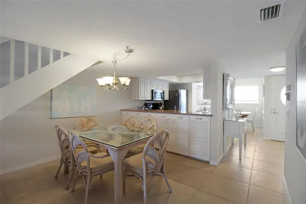 $5,000 | 1391 Siesta Bayside Drive, Unit 1391B, Sarasota, FL 34242