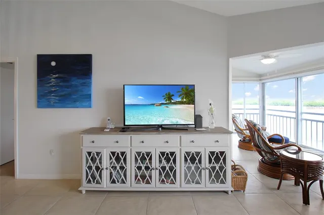 $5,000 | 1391 Siesta Bayside Drive, Unit 1391B, Sarasota, FL 34242