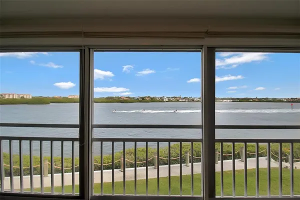 $5,000 | 1391 Siesta Bayside Drive, Unit 1391B, Sarasota, FL 34242